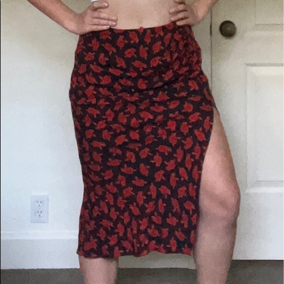 Urban Outfitters floral MIDI skirt - Picture 2 of 5